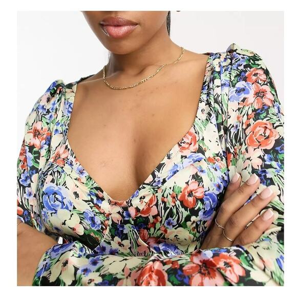 ASOS Design Cupped Satin Tea Romper in Floral Print Size 10 - Picture 4 of 15